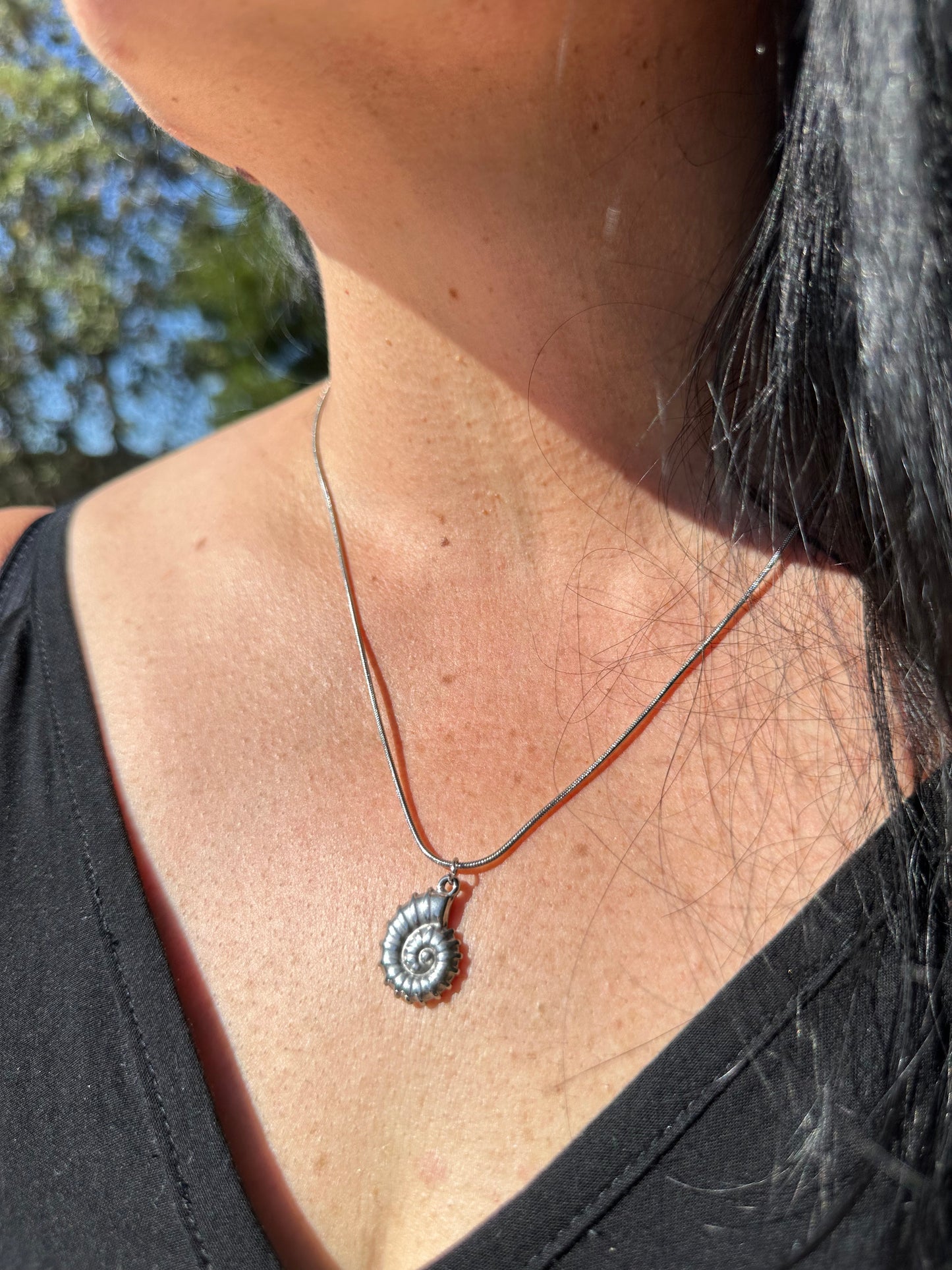 The Shell Pendant Necklace