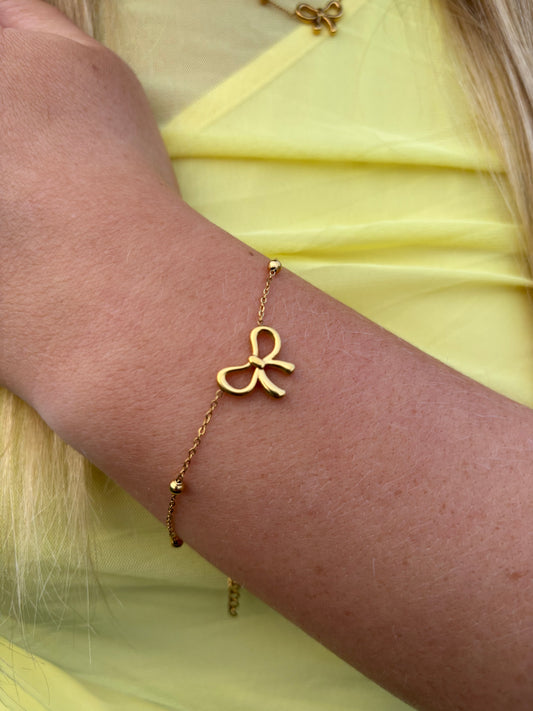 Delicate Bow Bracelet