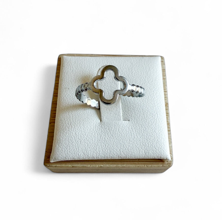 The Clover Ring