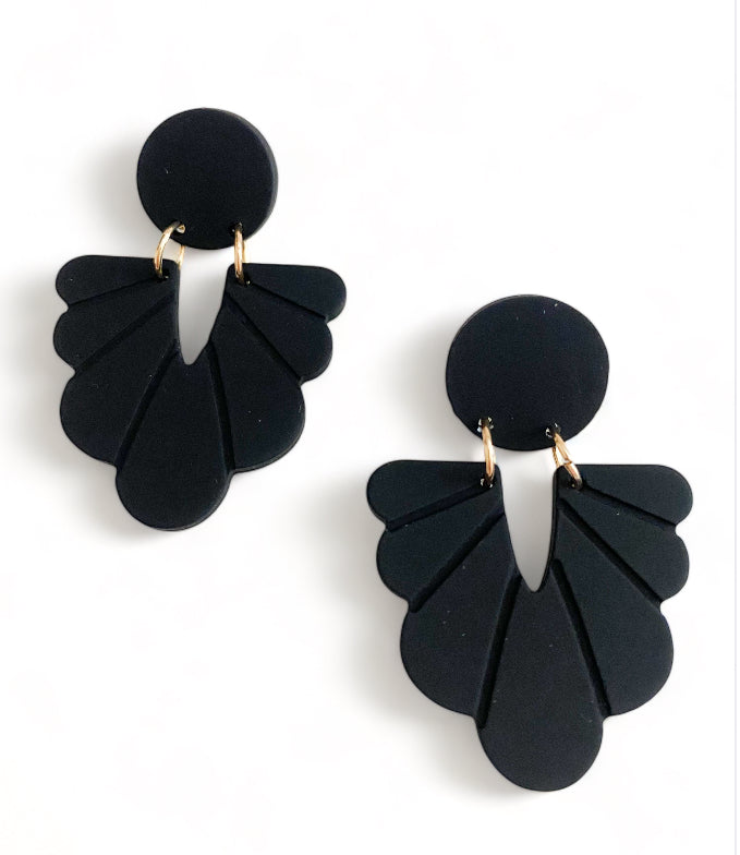 Rhonda Dangles