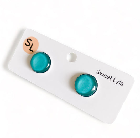 Aqua 12mm Studs