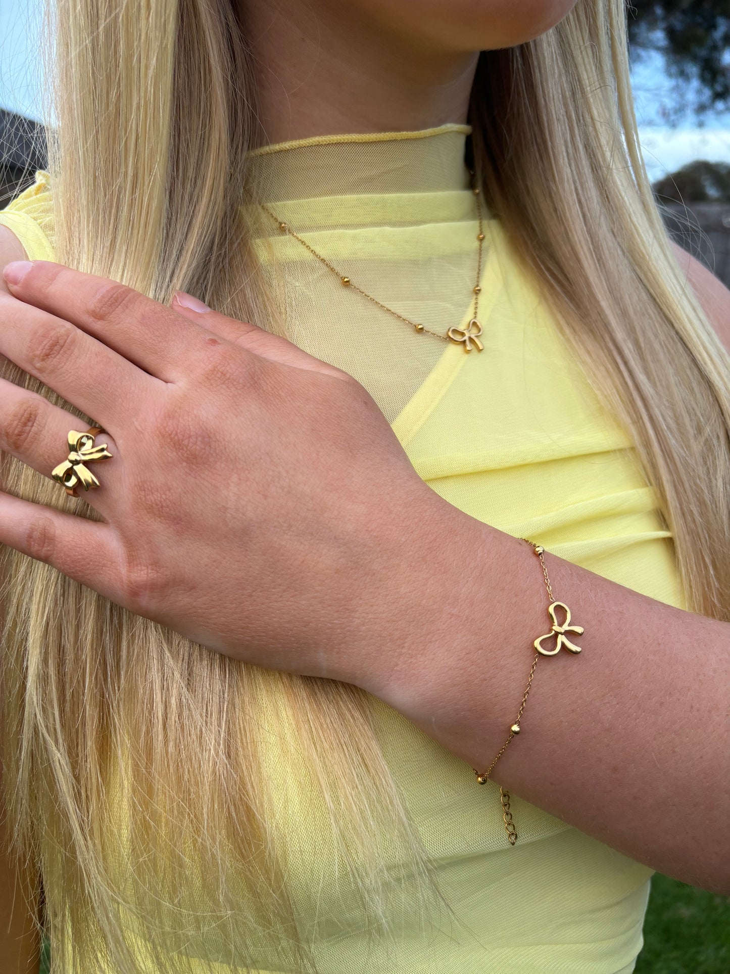 Delicate Bow Bracelet