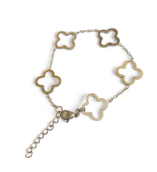 Hollow Clover Bracelet