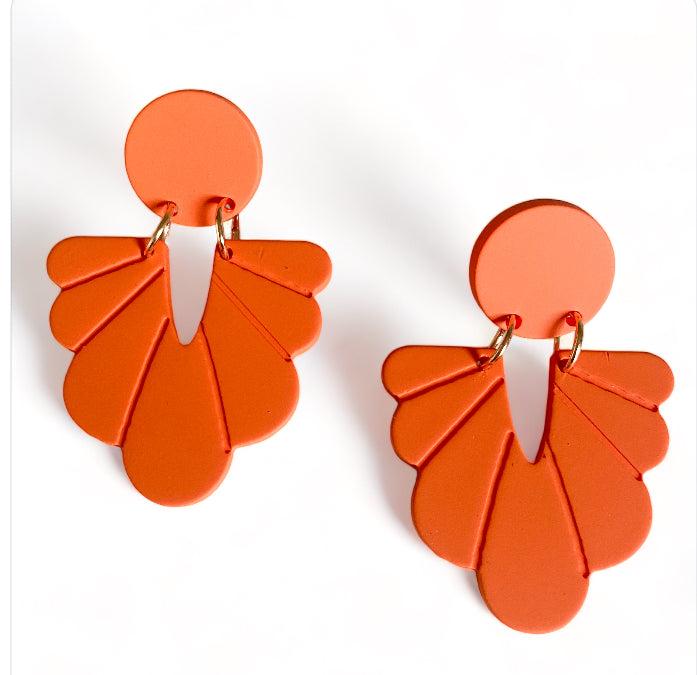 Rhonda Dangles
