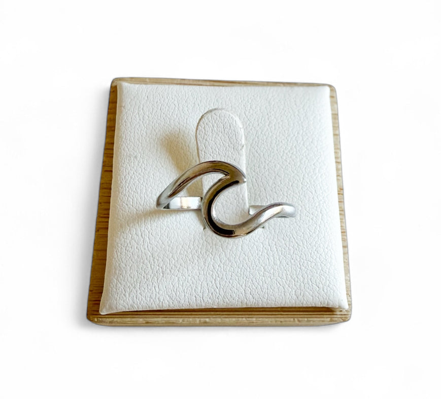 The Ocean Wave Ring