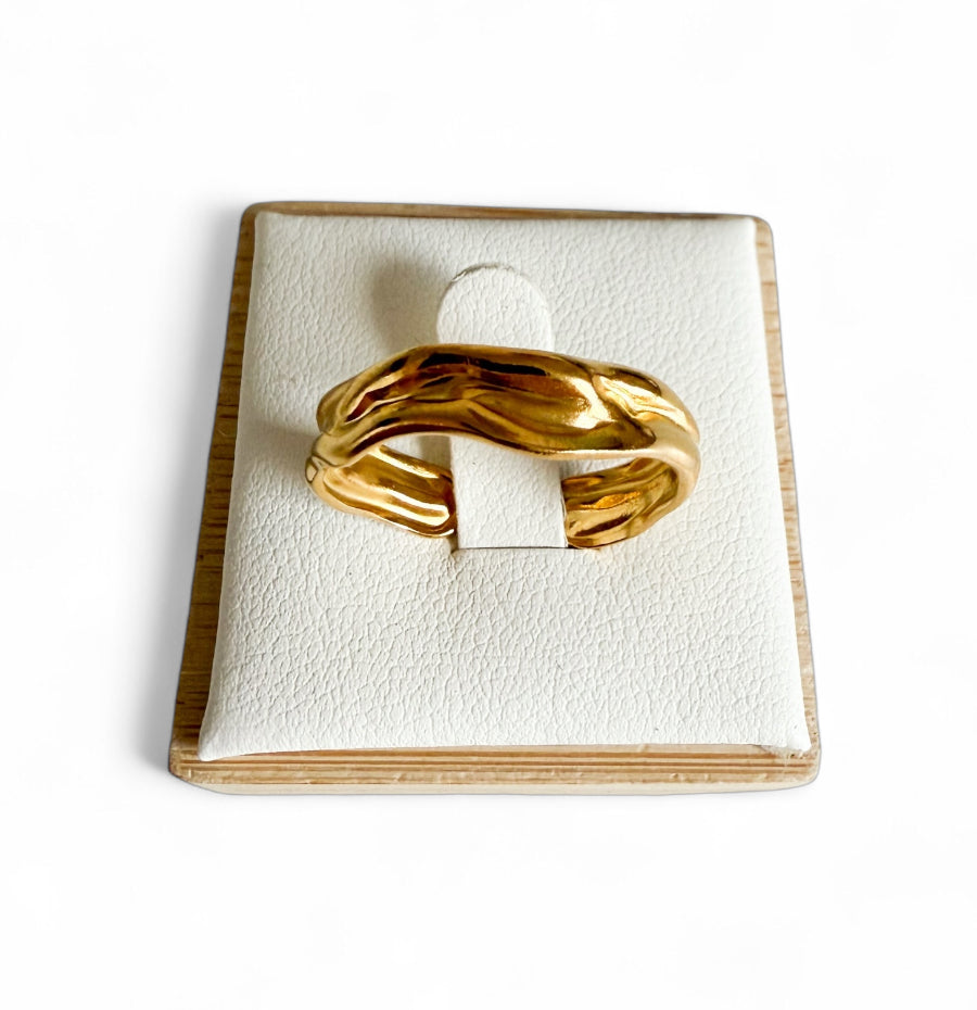 The Ripple Wave Ring
