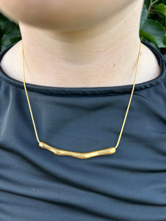 The Bar Necklace