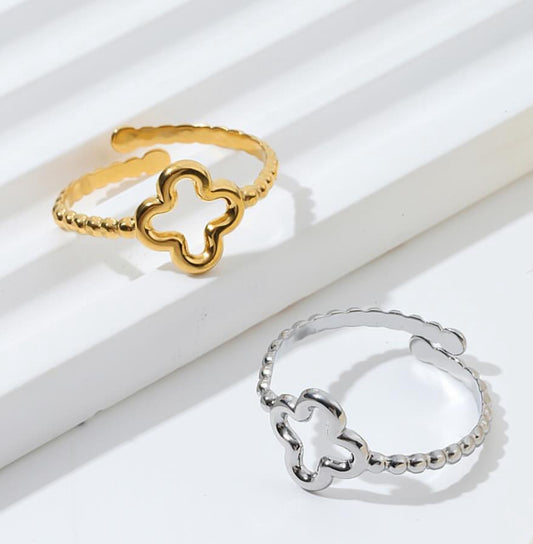 The Clover Ring
