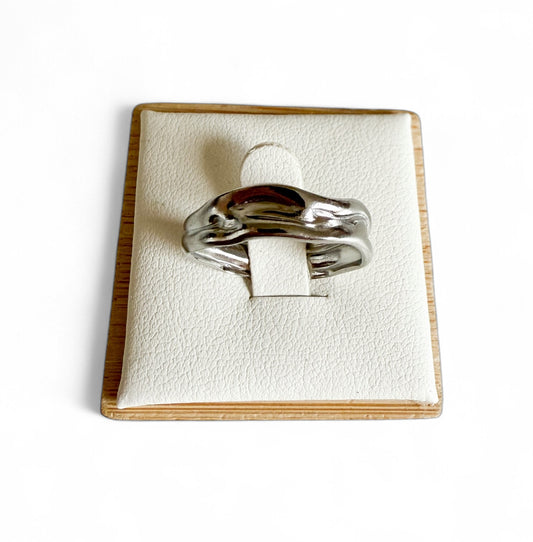 The Ripple Wave Ring
