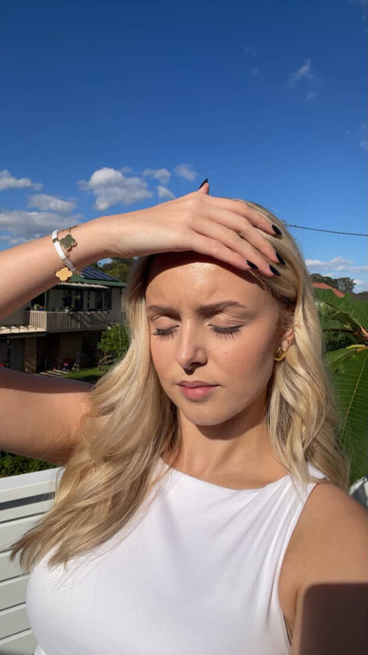 Solid Clover Bracelet