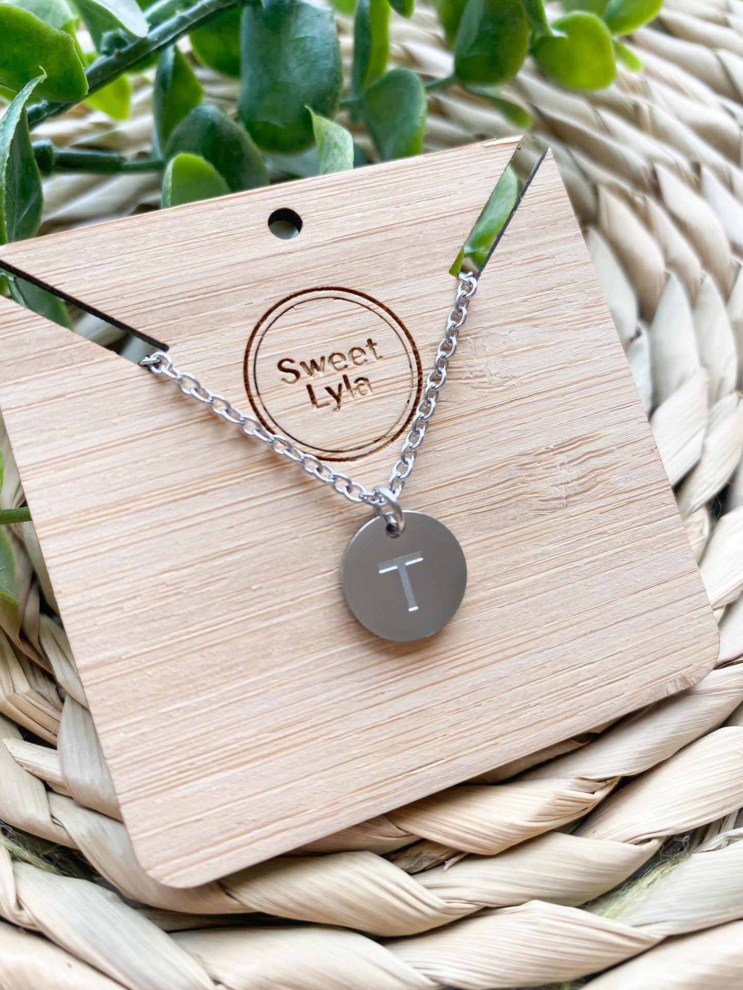 A-Z Stainless Steel Pendant Letter Necklace